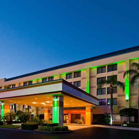 ホリデイ イン ポート セント ルーシー Port St. Lucie エクステリア 写真