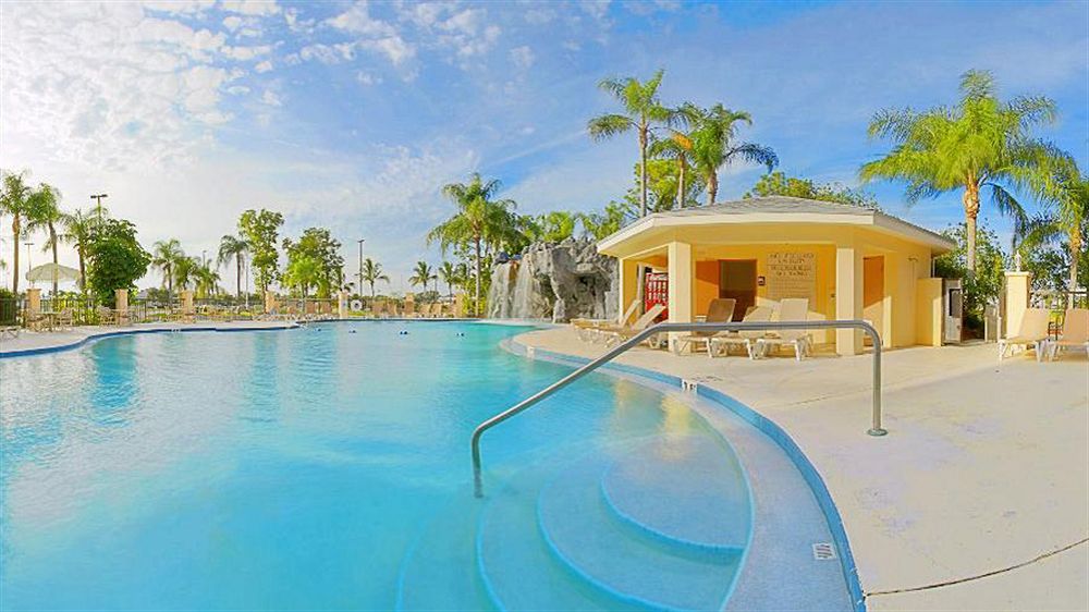 ホリデイ イン ポート セント ルーシー Port St. Lucie エクステリア 写真