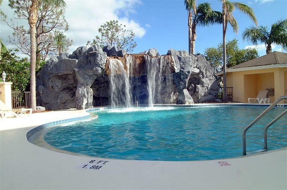 ホリデイ イン ポート セント ルーシー Port St. Lucie エクステリア 写真